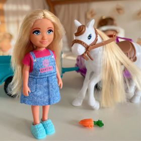 WOOPIE-ROYAL-Niki-Doll-Set-with-Horse-Car-and-Trailer-2
