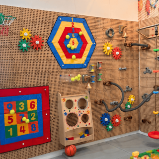 MASTERKIDZ STEM Science Kit STEM Walls + Sports Accessories Exhibition Merchandise – Full Value